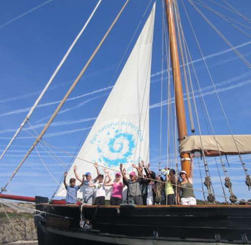 le-parc-national-organise-les-premieres-voiles-de-port-cros-des-journees-de-sensibilisation-aux-changements-climatiques-globaux_format_512x500.jpg