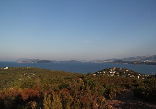 Vue sur le Cap Sicié et Saint Mandrier