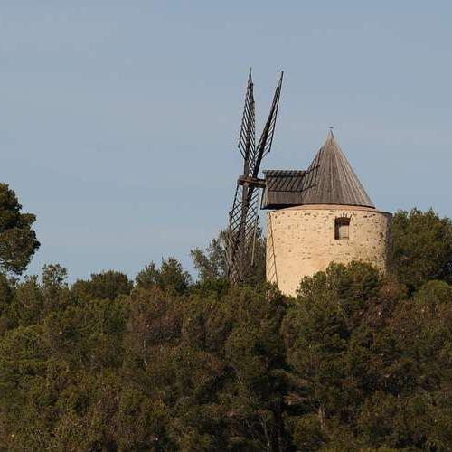 moulin-du-bonheur-de-porquerolles_format_512x500.jpg