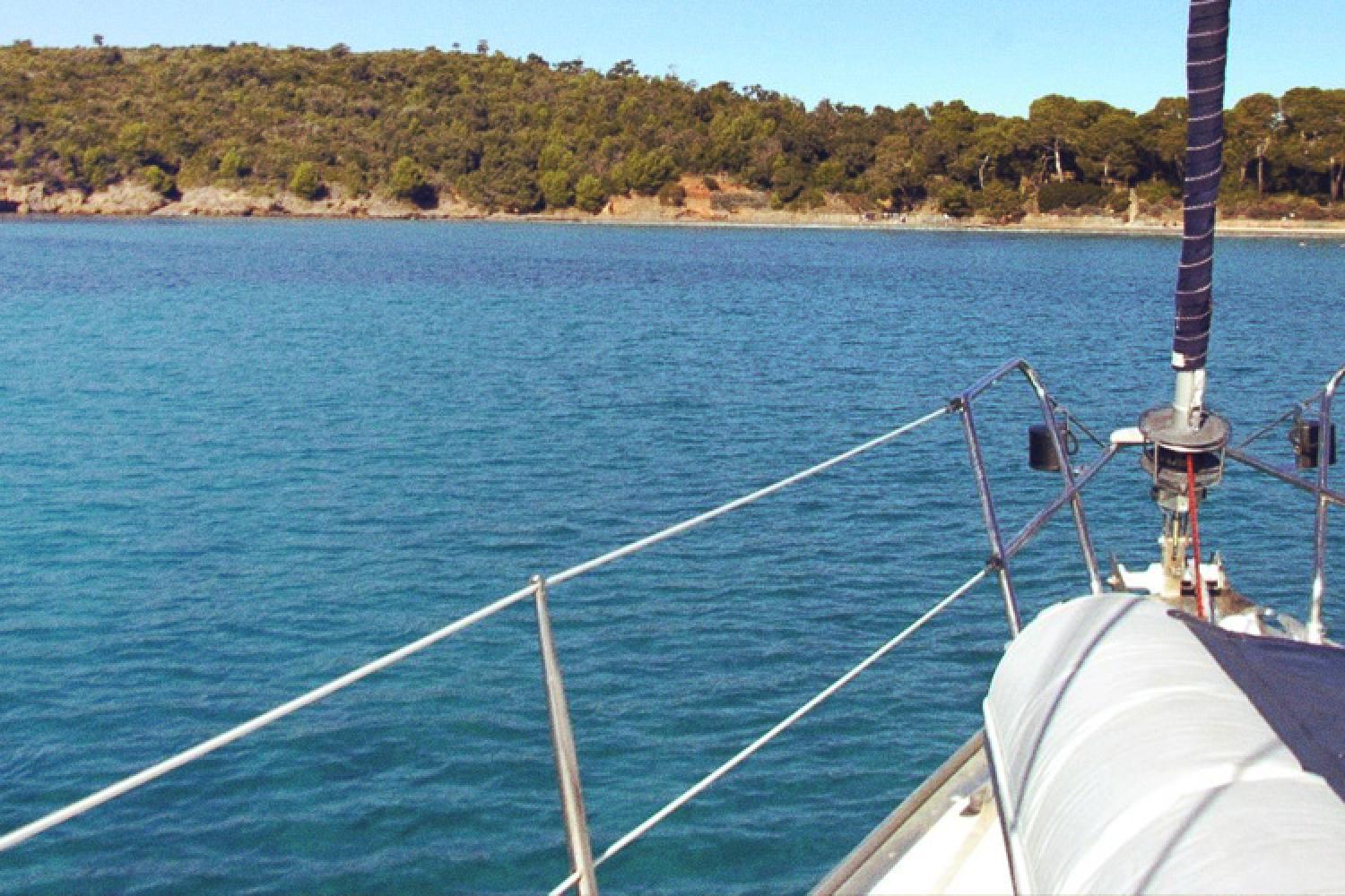 au-large-de-l-ile-de-porquerolles.jpg