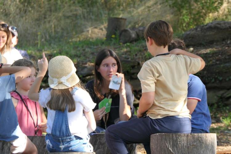 Activité enfant "Les mains dans la terre"_Rayol-Canadel sur Mer