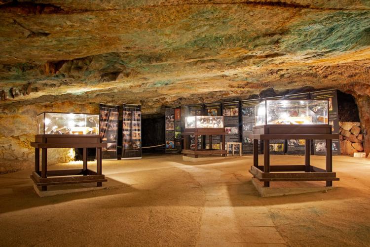 Musée de la mine de Cap Garonne - Visite du musée de la mine de Cap Garonne avec Amusez-vous en Méditerranée Porte des Maures