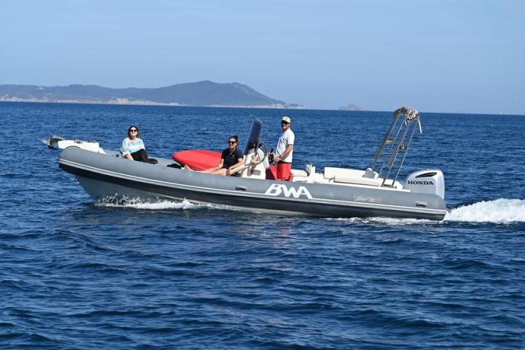 Secretrip vous embarque pour une demi-journée de rêve vers Porquerolles, Giens, la côte sauvage de Giens etc - Le BWA de 8 mètres