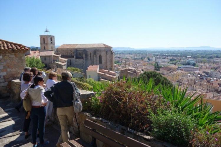 Visite guidée hyères au fil du temps