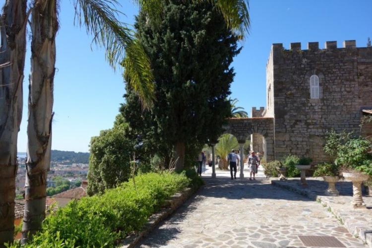 Visite guidée hyères au fil du temps