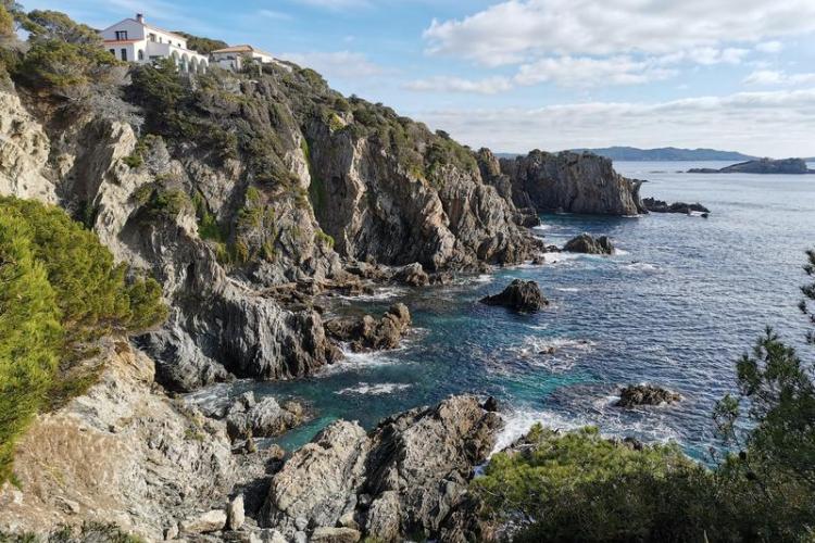 Sentier du littoral en direction du Port Auguier - Sentier du littoral en direction du Port Auguier