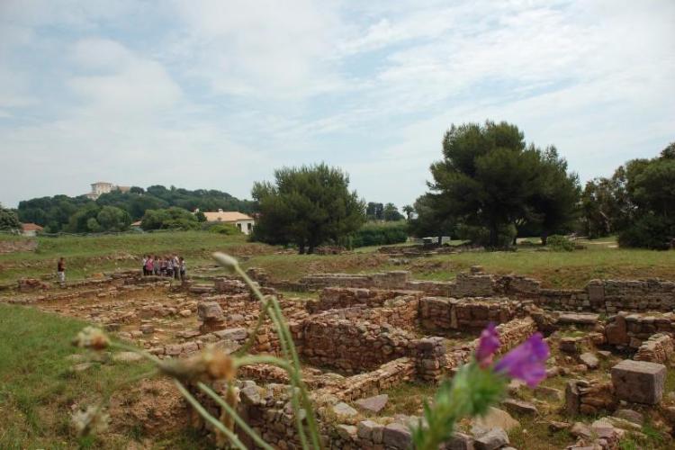 Jeu d'enquête à Olbia_Hyères