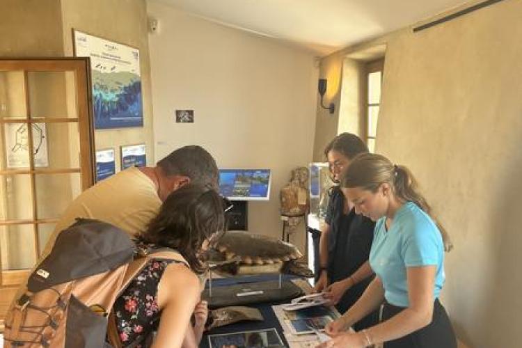 Affiche pour la fête de la science au fort du Pradeau - Écoguides en animation au Fort du Pradeau