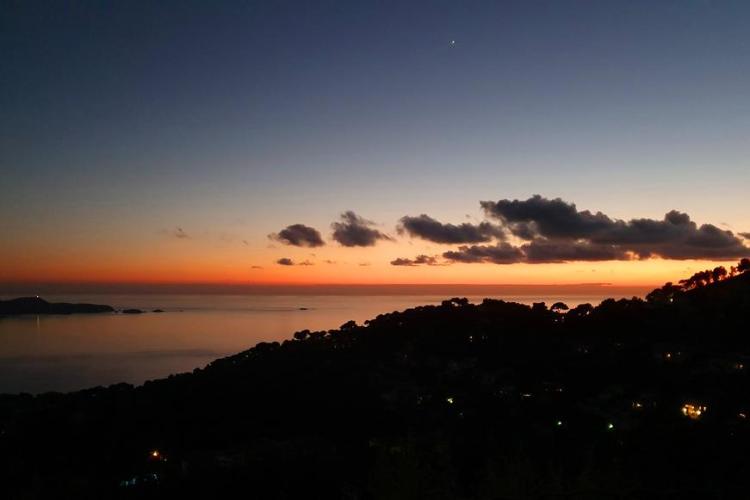 Soleil couchant OPF - Observatoire du pic des Fées à Hyères
